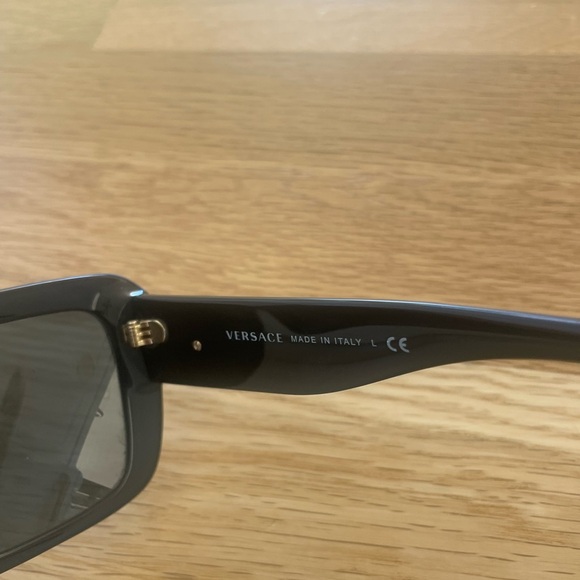 Versace Black Women’s Sunglasses, Model 4384-B - Picture 5 of 7